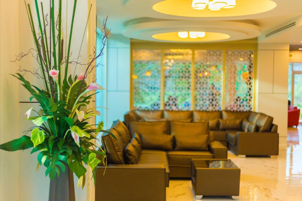 Avada Hotel Trat Exterior foto